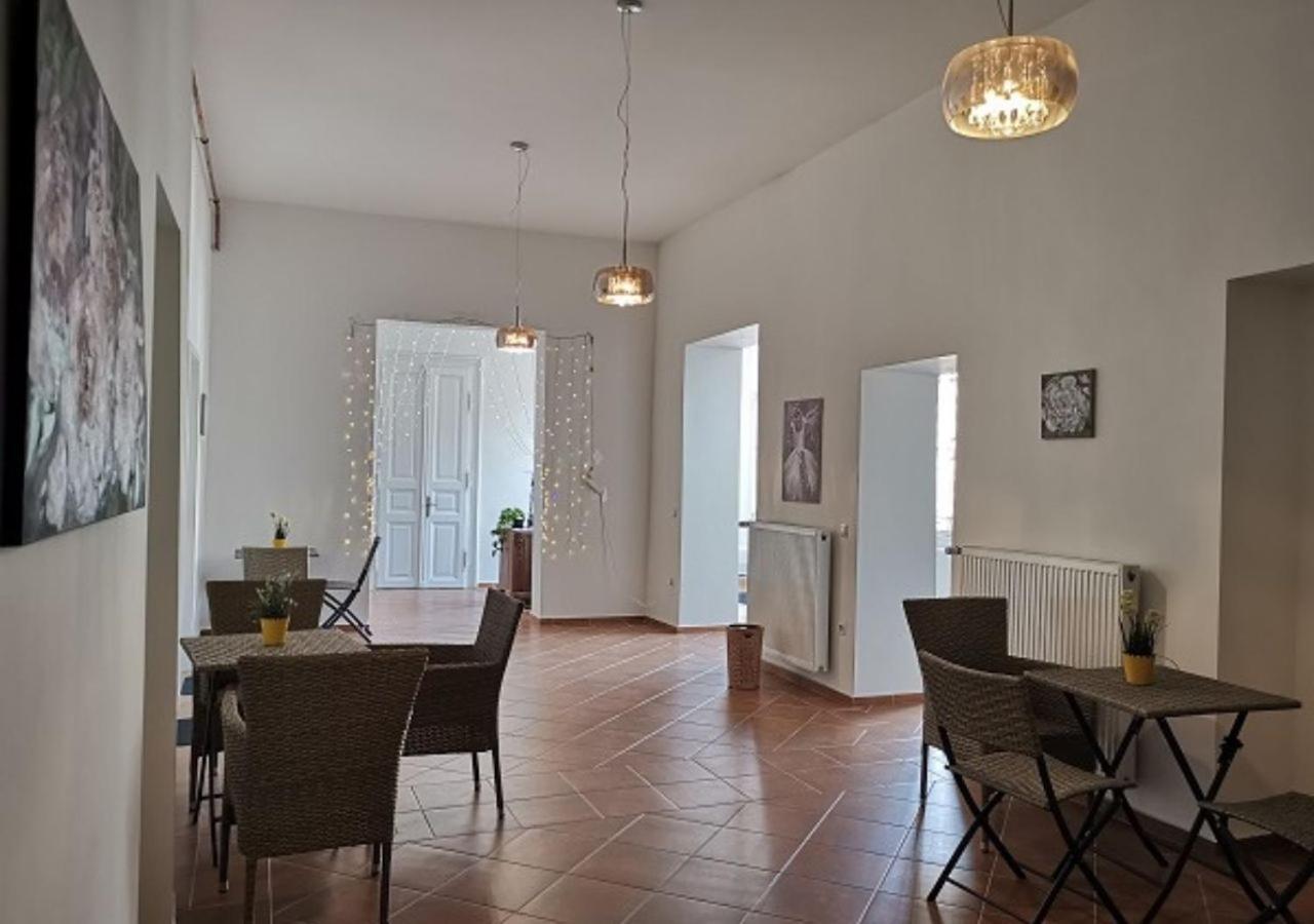Villa Florencia Eger Exterior foto